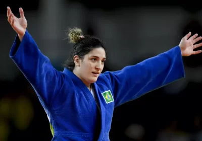 Medalhista olímpica, Mayra Aguiar é eliminada na estreia de Paris 2024