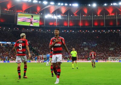 Flamengo tem pior público da temporada contra Athletico-PR