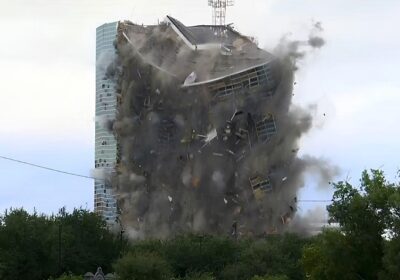 VEJA VÍDEO: Edifício abandonado danificado por furacões é demolido nos EUA