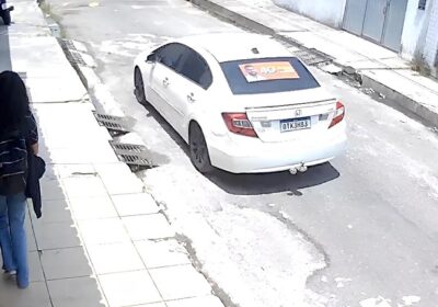 Vídeo mostra homem salvando menina de sequestro no momento que voltava da escola