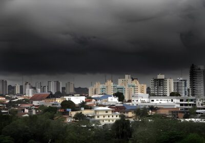 Cidades do AM estão em alerta amarelo de chuvas intensas com risco de queda de granizo