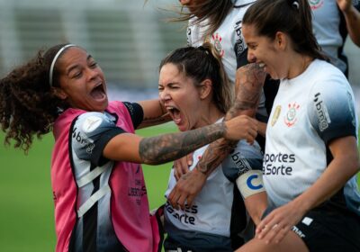 Corinthians derrota Boca e chega à final da Libertadores Feminina