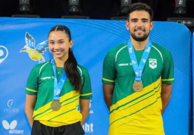 Giulia Takahashi e Guilheme Teodoro são ouro no Pan de tênis de Mesa