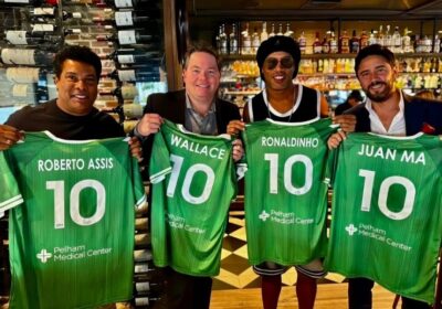 Ronaldinho Gaúcho compra ações de clube dos EUA