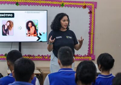 Secretaria fortalece diálogo com estudantes sobre cotas em universidade