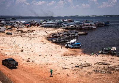 VÍDEO: Rio Negro chega ao fim do período de seca em Manaus