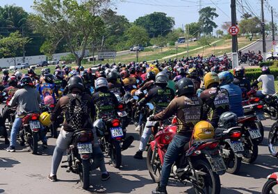 VÍDEOS: Mototaxistas fazem manifestação contra PL-285, criado pelo prefeito David Almeida