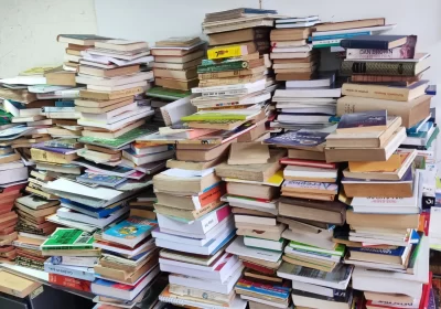 Ação arrecada livros novos e usados em Manaus; saiba onde doar