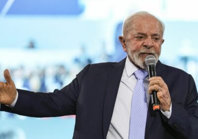 Lula diz que não faltará crédito para construção civil para a população