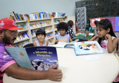 Biblioteca do AM traz o livro e a leitura para as comemorações natalinas