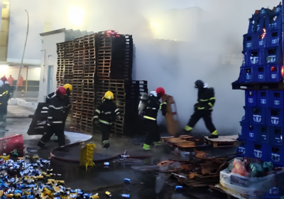 VÍDEO: Incêndio de grandes proporções atinge fábrica de bebidas em Manaus