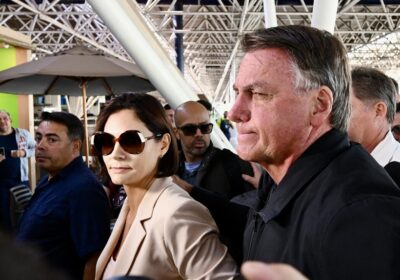 ‘Quer eliminar a direita’, diz Bolsonaro sobre Moraes em ida de Michelle para EUA