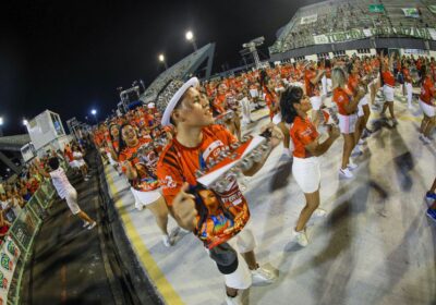 Escolas de Samba do Grupo Especial de Manaus movimentam o Sambódromo