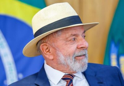 Lula culpa Estados e postos por gasolina alta: “Povo tem que saber quem xingar”