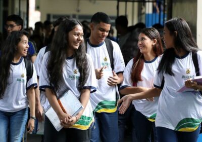 Mais de 44 mil alunos do AM recebem ‘Pé-de-Meia’ após concluírem Ensino Médio