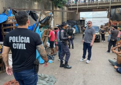 Vídeo mostra ação de policiais na ‘Boca da Onça’, em Manaus; trio foi preso