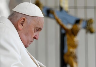 Vaticano informa que situação de Papa Francisco é “complexa”